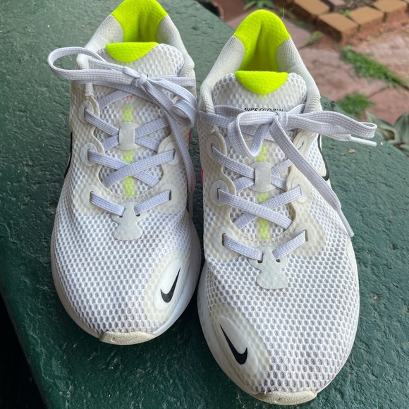 Nike Renew Running Shoe - White, Size 7 - Picture 2 of 4
